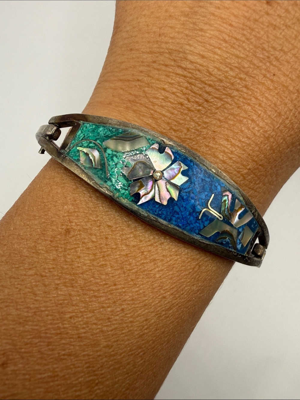 Vintage Alpaca Mexico Silver Blue Green Abalone Mother of Pearl Flower Bracelet